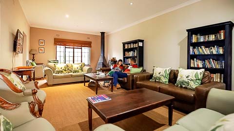 TV Lounge & Pub | Misty Mountain