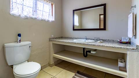 Self-Catering Farmhouse | 10 Sleeper | Misty Mountain